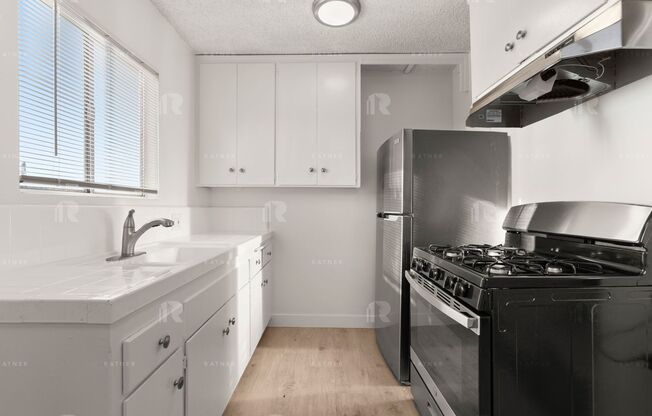 (Arely:C) 10407 Mount Gleason Avenue