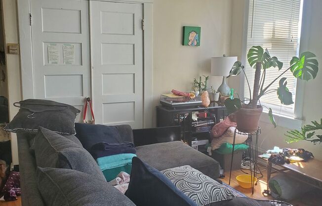 1 bed, 1 bath, 750 sqft, $1,350, Unit #10