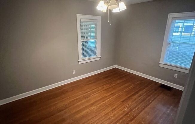 2 beds, 1 bath, $1,695