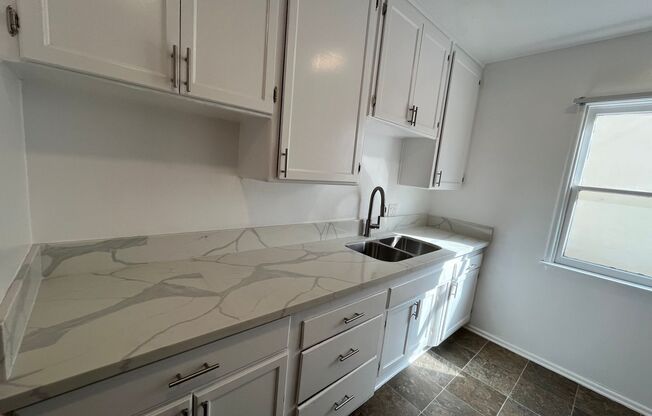 1 bed, 1 bath, 600 sqft, $1,598, Unit 04