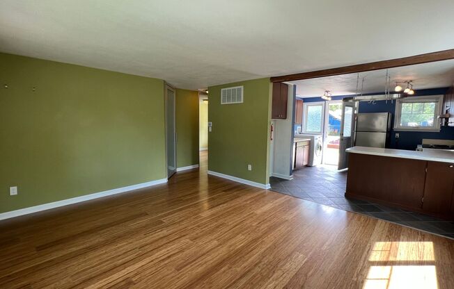 2 beds, 1 bath, $1,800