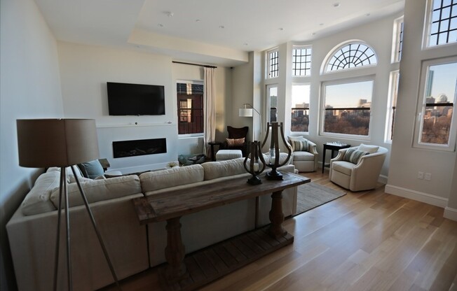 9 PARK ST
