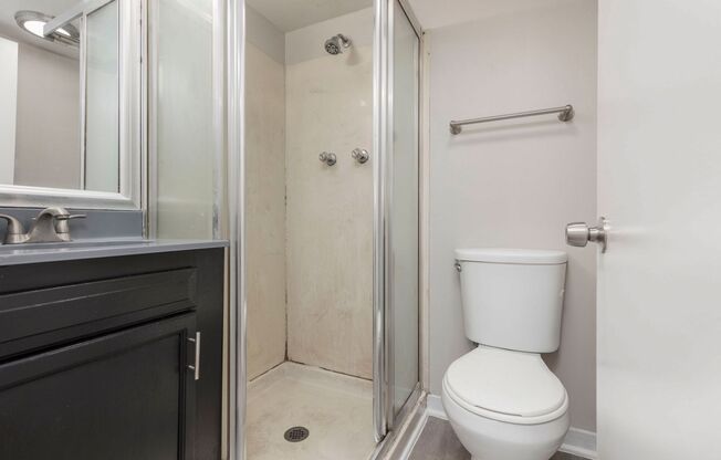2 beds, 2 baths, $895, Unit 328
