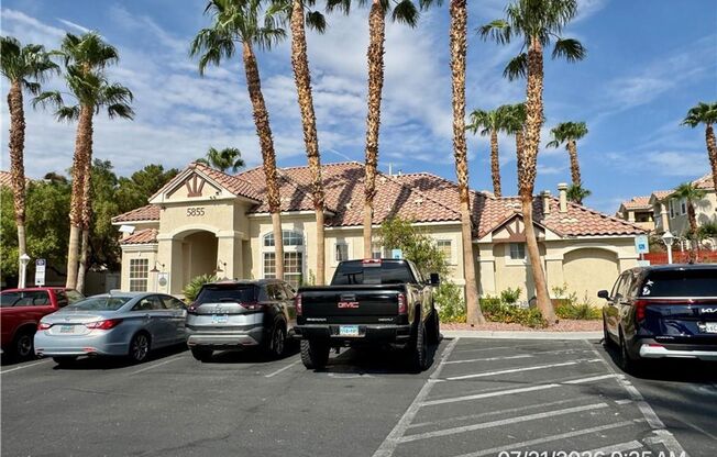 2 beds, 2 baths, $1,550, Unit Building 1
