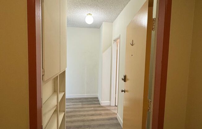 1 Bedroom Seaside Condo with Balcony !!! - $2,595