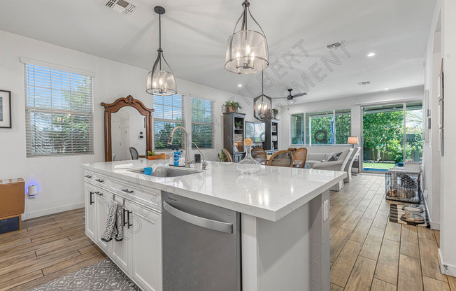 Modern 3-Bed + Bonus Room /2.5-Bath Home in Desirable Chandler Boutique Neighborhood – Spacious Layout, Pet-Friendly, Corner Lot, and Private Backyard