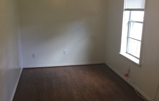 2 beds, 1 bath, $850