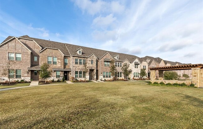 1455 PERRIN LN