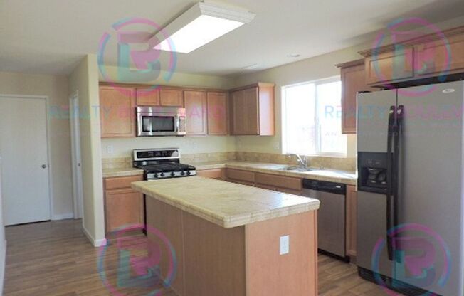 Stunning 4-Bedroom Home with Scenic Views in Damonte Ranch!