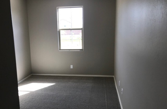 3 beds, 2 baths, $2,000