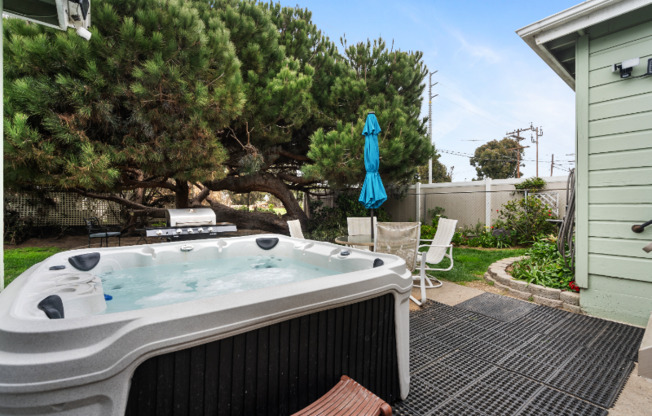 514 SUNSET DR