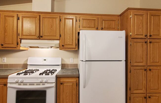 3 beds, 2 baths, 1,344 sqft, $2,195, Unit 31811-53