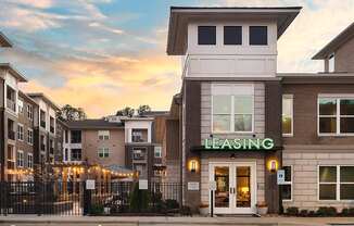 Pointe at Lake Crabtree Apartments in Morrisville, NC