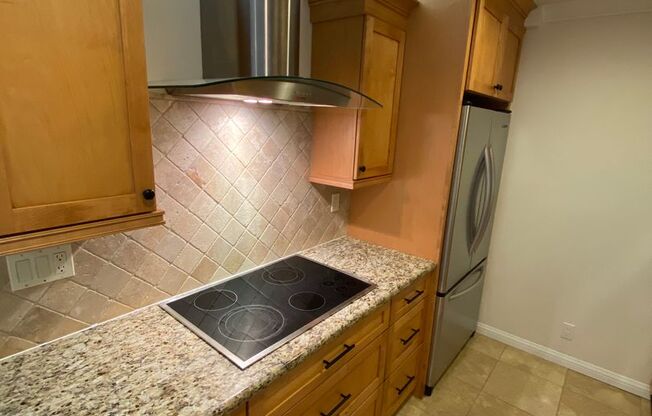 1 Bed 1 Bath Condo In Walnut Creek *REMODELED* (Marchbanks)