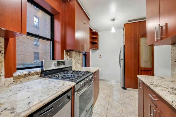 1 bed, 1 bath, 775 sqft, $2,300, Unit 2D