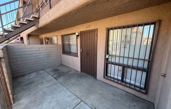 Don’t miss this beautifully updated 1-bedroom ground-floor unit!