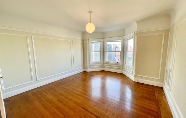 1 bed, 1 bath, $2,600, Unit 1580 Golden Gate #204