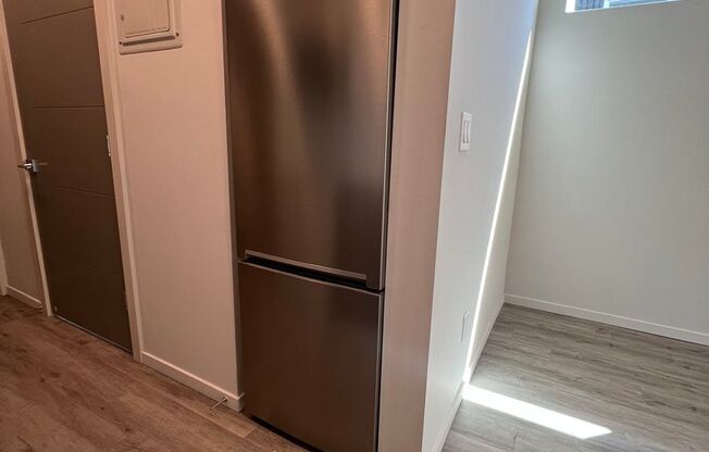 Studio, 1 bath, 349 sqft, $1,450, Unit 505