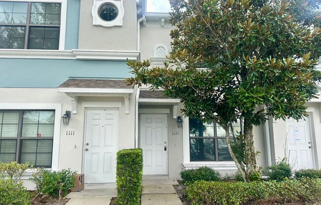 Gated and beautifully updated 2 bedroom 2.5 townhouse in Sanford