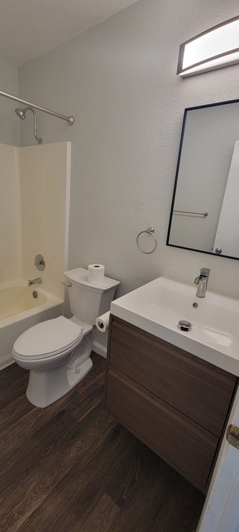 1 bed, 1 bath, $2,250