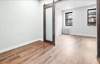 437 W 46 ST
