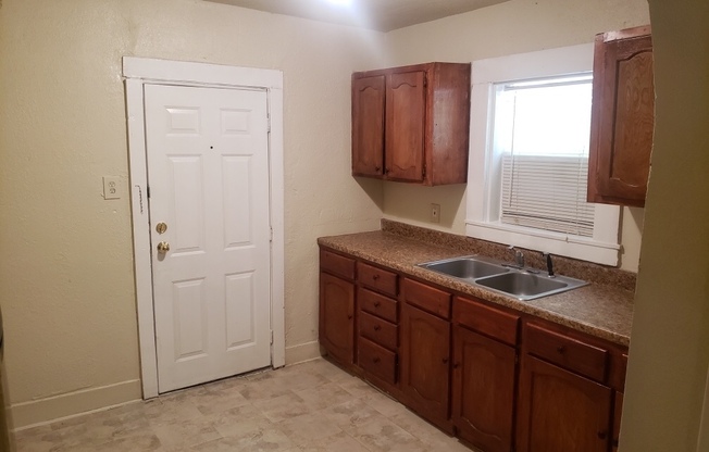 Single Family home in 76105 Near Renaissance square