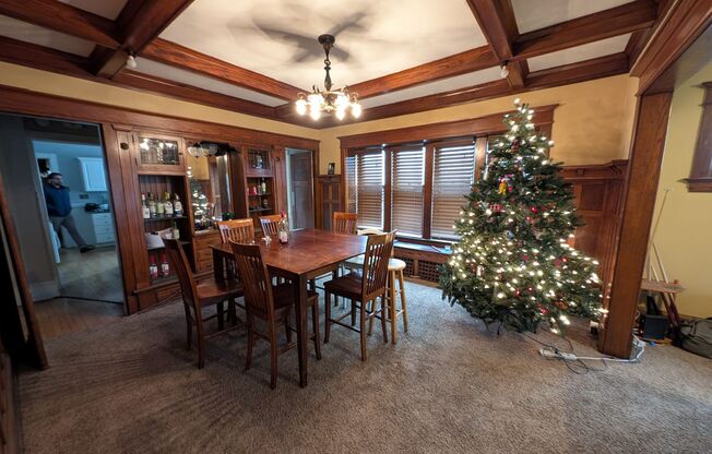 2828 2830 N MARYLAND AVE