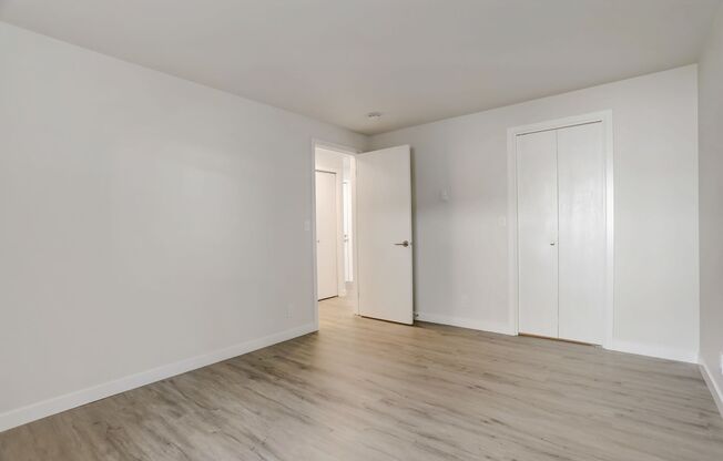 1 bed, 1 bath, 700 sqft, $2,295, Unit 33
