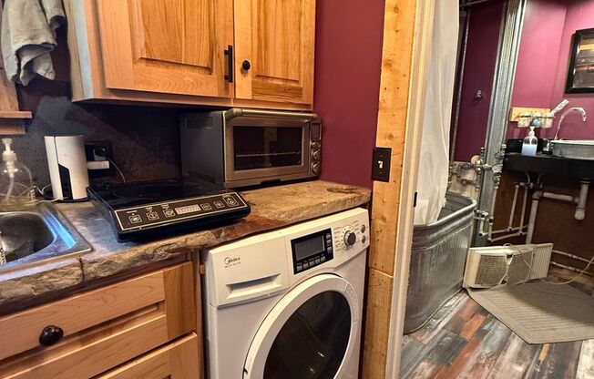 Studio, 1 bath, $1,995