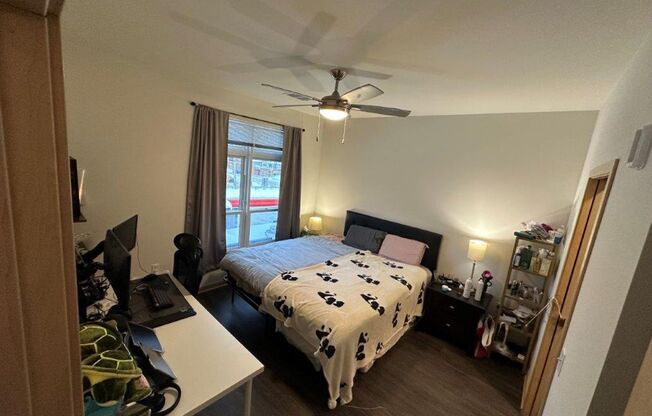 1 bed, 1 bath, 789 sqft, $1,950, Unit 303