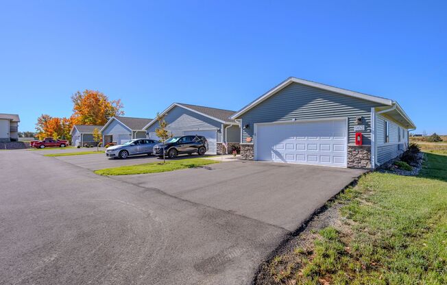 2 beds, 2 baths, 1,110 sqft, $1,785, Unit BS 962-04