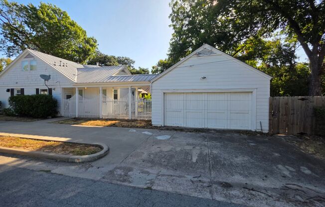 4 Bedroom/3 Bathroom House For Lease--Two Blocks from TCU Campus!