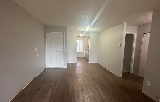 2 beds, 1 bath, 760 sqft, $1,495, Unit 37