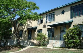355 Claremont View