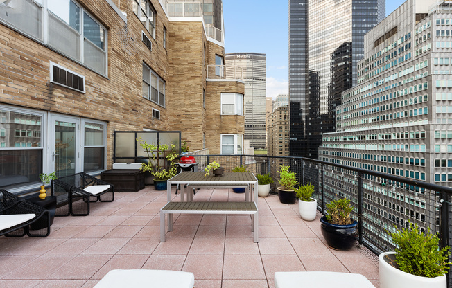 1 bed, 1 bath, 900 sqft, $7,950, Unit 19N