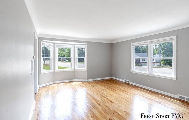 Convenient & Affordable Living Near Campus – 3110 W Michigan Ave!