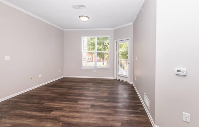 2 beds, 1 bath, 895 sqft, $1,746