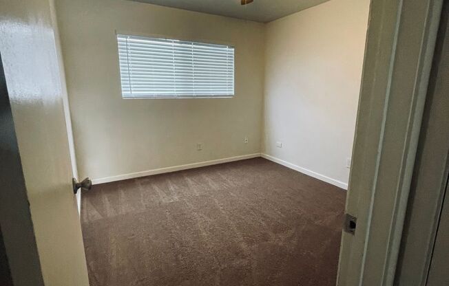 2 beds, 1 bath, $1,500, Unit #B