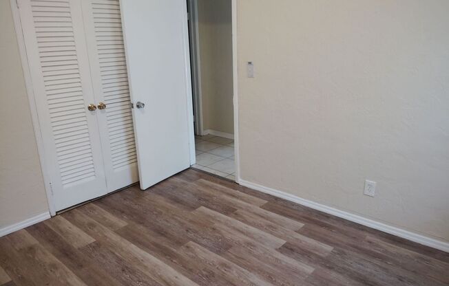 3 beds, 1 bath, 640 sqft, $1,750, Unit 2634 5th St. S.