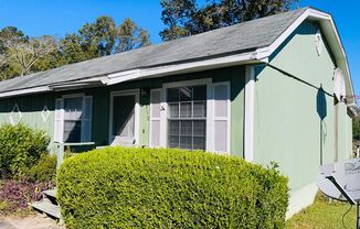 Duplex off North Monroe Street