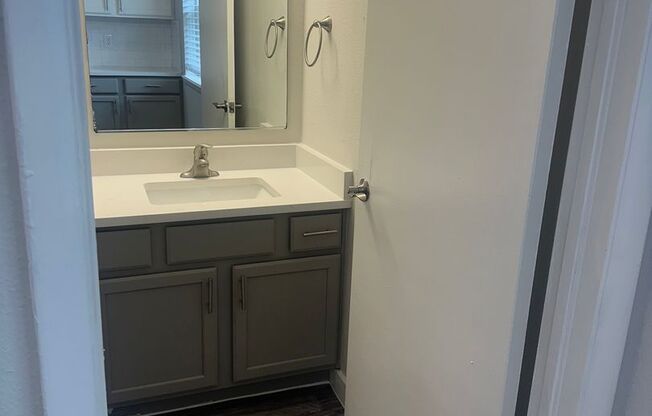 2 beds, 1.5 baths, 941 sqft, $1,199, Unit 153