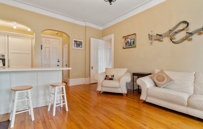 1 bed, 1 bath, 577 sqft, $4,000, Unit 3L