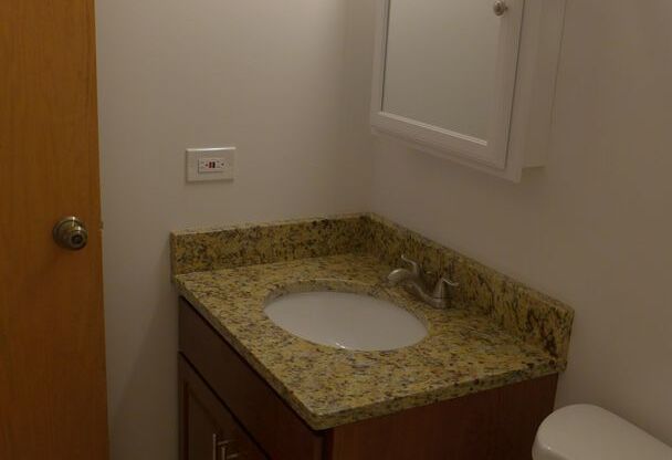 1 bed, 1 bath, 700 sqft, $1,895, Unit 14B