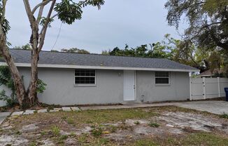 1103 - 1107 33rd Ave W