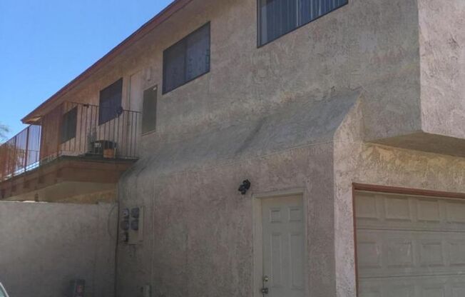 2 BEDROOM 1 BATH UPSTAIRS UNIT PHOENIX