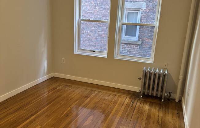 1 bed, 1 bath, $3,500, Unit 17