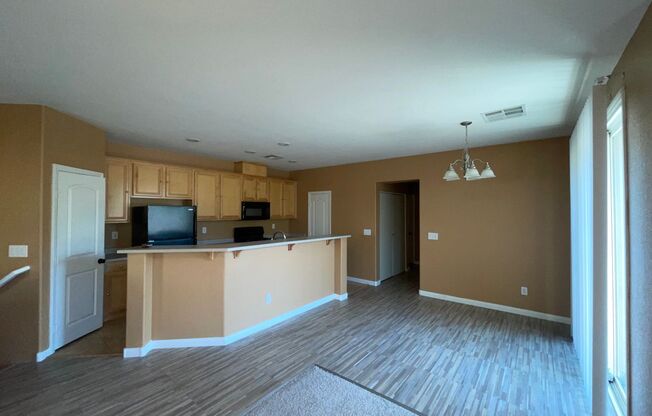 Delightful 2 Bedroom 2 Bathroom Townhouse!