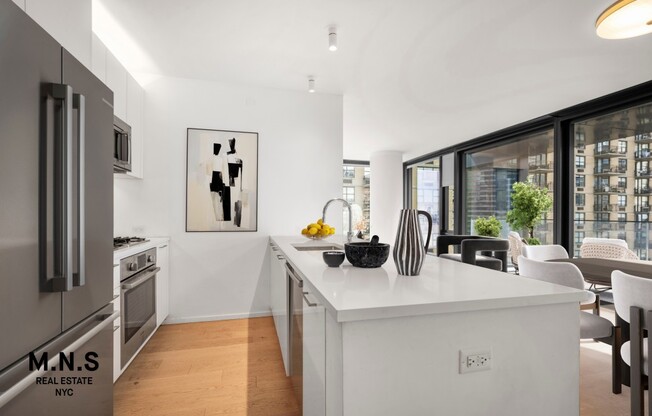 2 beds, 2 baths, $8,700, Unit 11-E