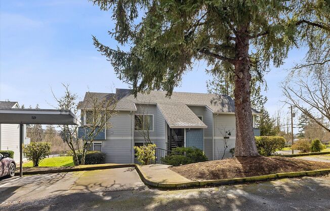 2 beds, 1 bath, 803 sqft, $1,575, Unit CMV 12215 - 101