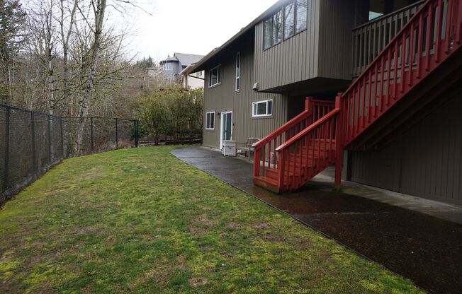 Beautiful NW Portland Heights 4 bedroom